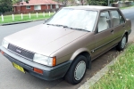 COROLLA (E8) HB